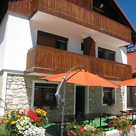 Sixteen Lakes Guest House 2 Jezerce Exterior foto