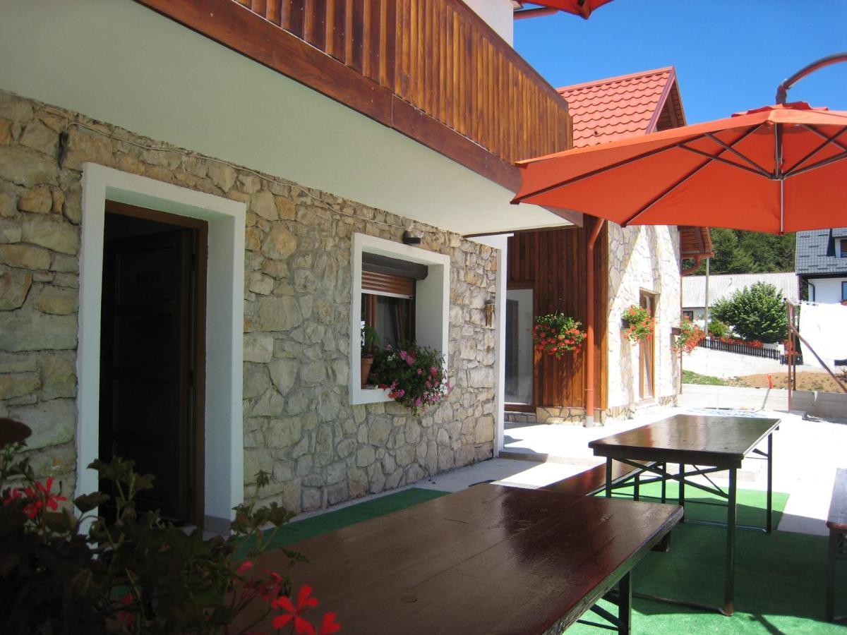 Sixteen Lakes Guest House 2 Jezerce Exterior foto