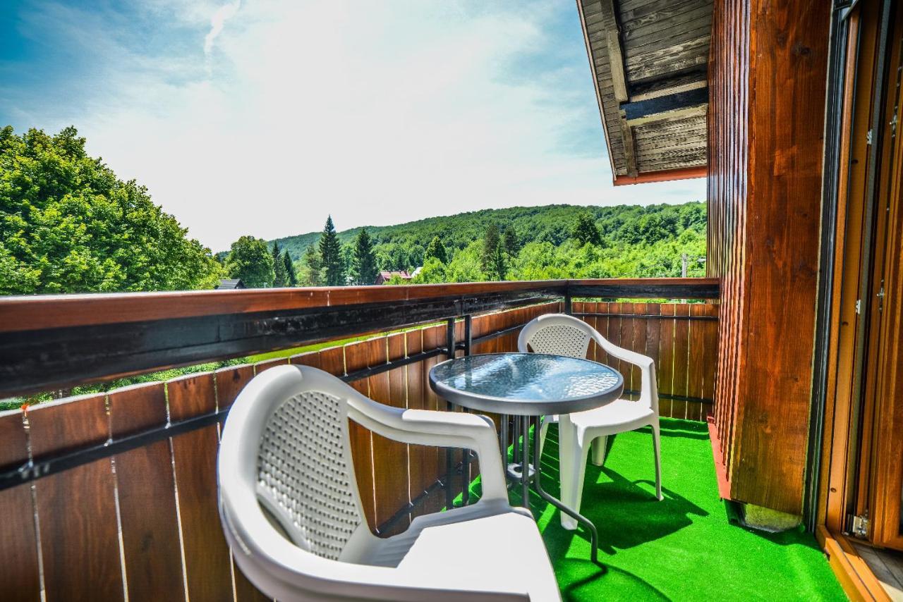 Sixteen Lakes Guest House 2 Jezerce Exterior foto