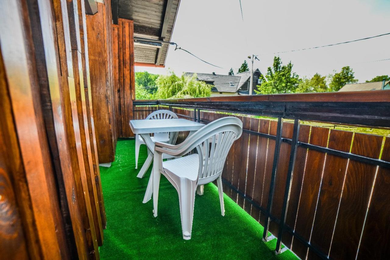 Sixteen Lakes Guest House 2 Jezerce Exterior foto